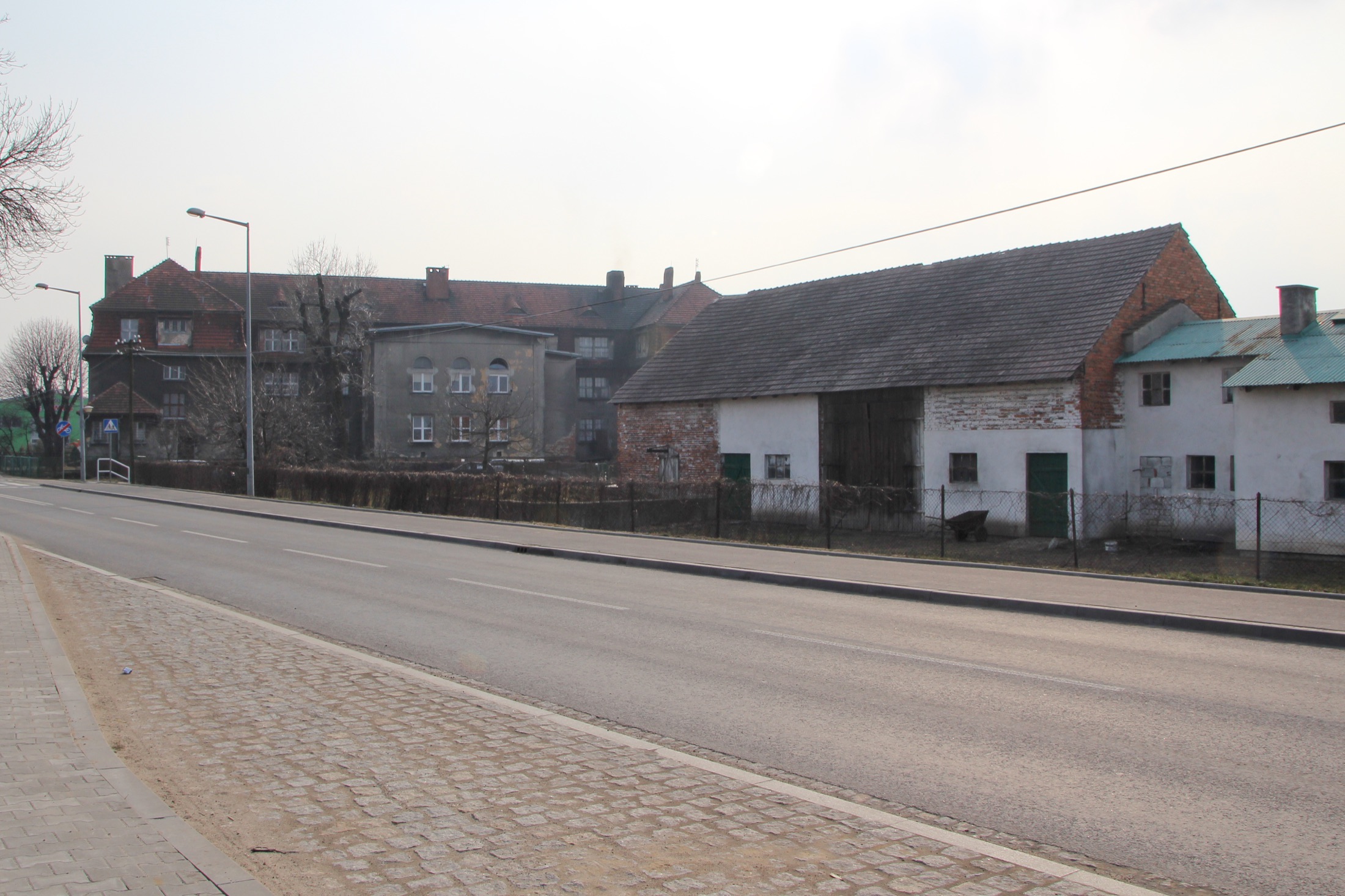 Wieś przy drodze